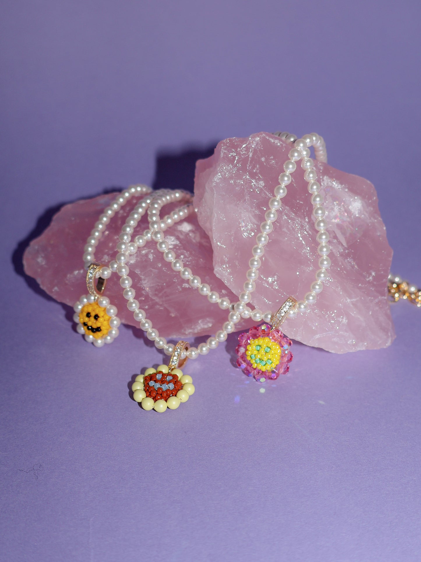 SNBC Smiling Dandelion Pearl Necklace