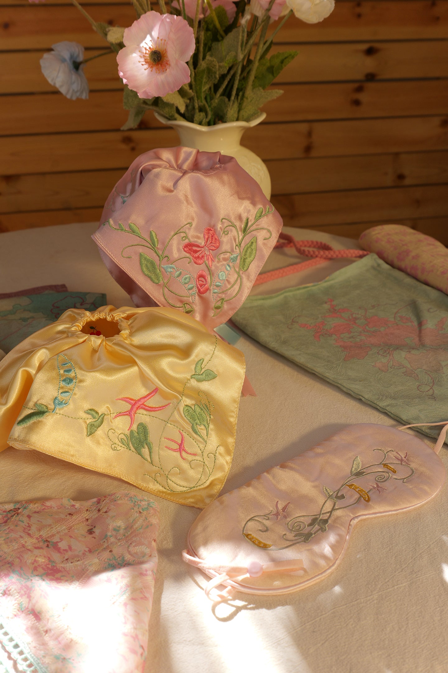 Within Without Pea Tip Pattern Satin Hair Tie