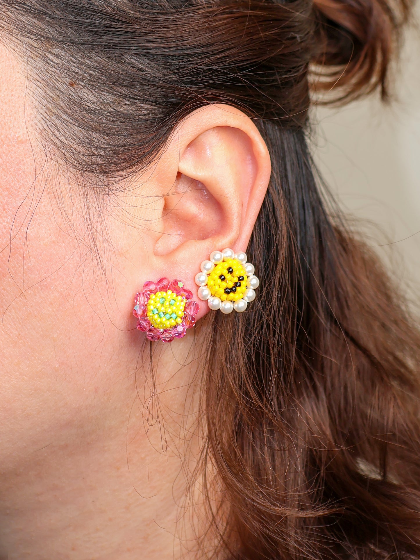 SNBC Smiley Daisy Ear Clips (a pair)