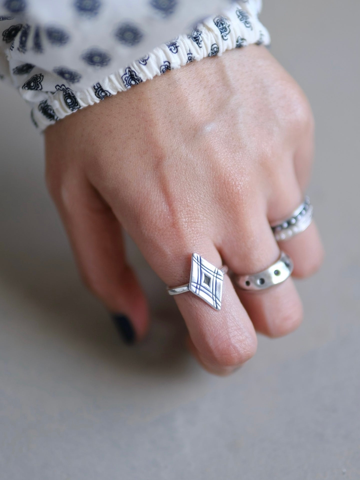 MERE Intersecting Light Open Ring