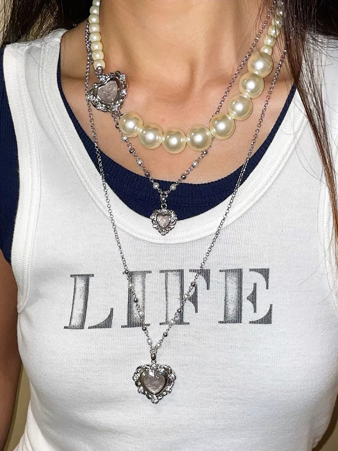 USELESS OBJECTS Uheart Large Pearl Necklace with Heart